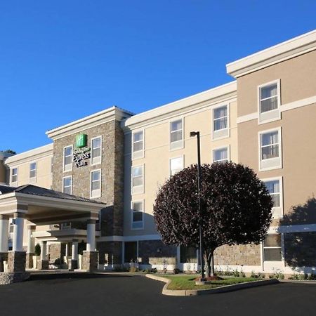 Holiday Inn Express Danbury I-84, An Ihg Hotel Экстерьер фото