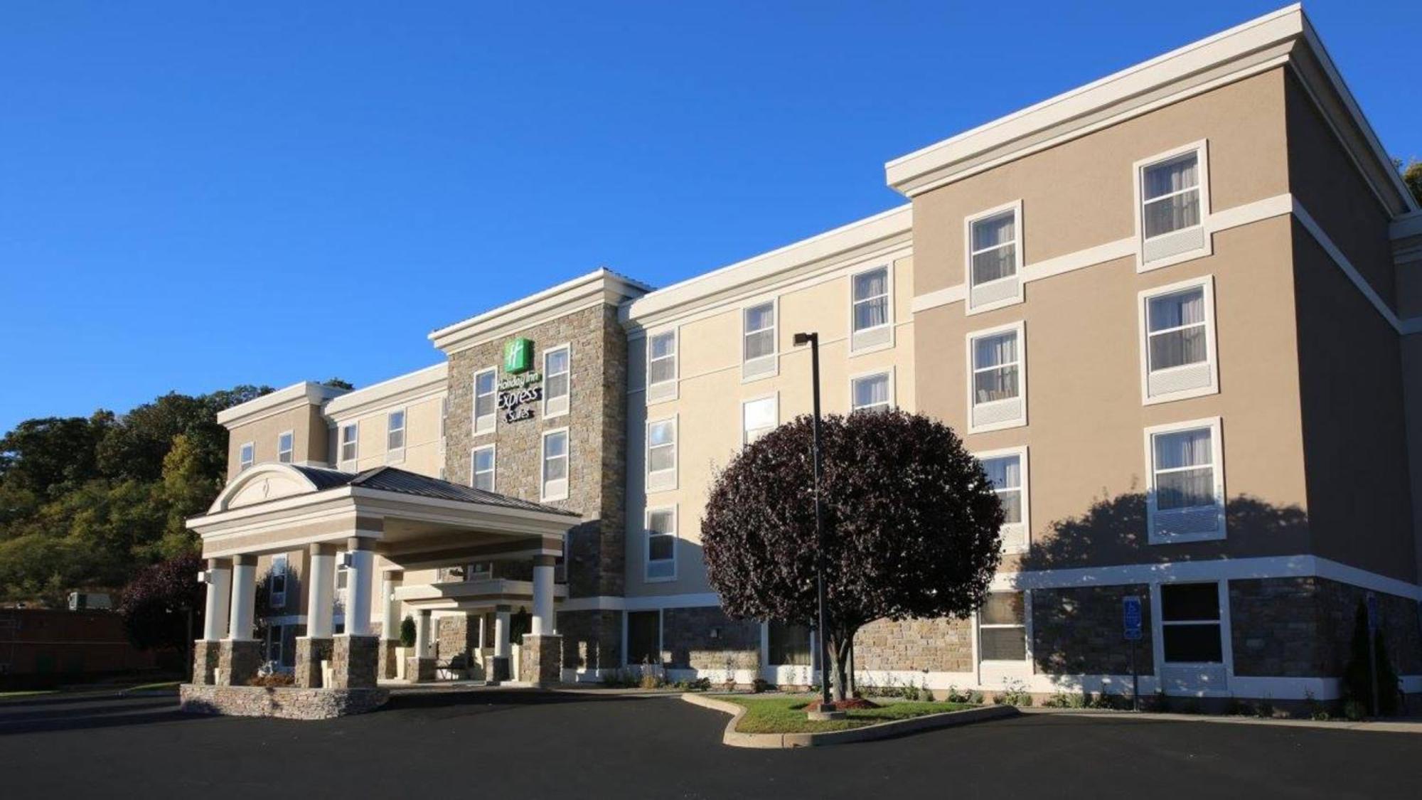 Holiday Inn Express Danbury I-84, An Ihg Hotel Экстерьер фото