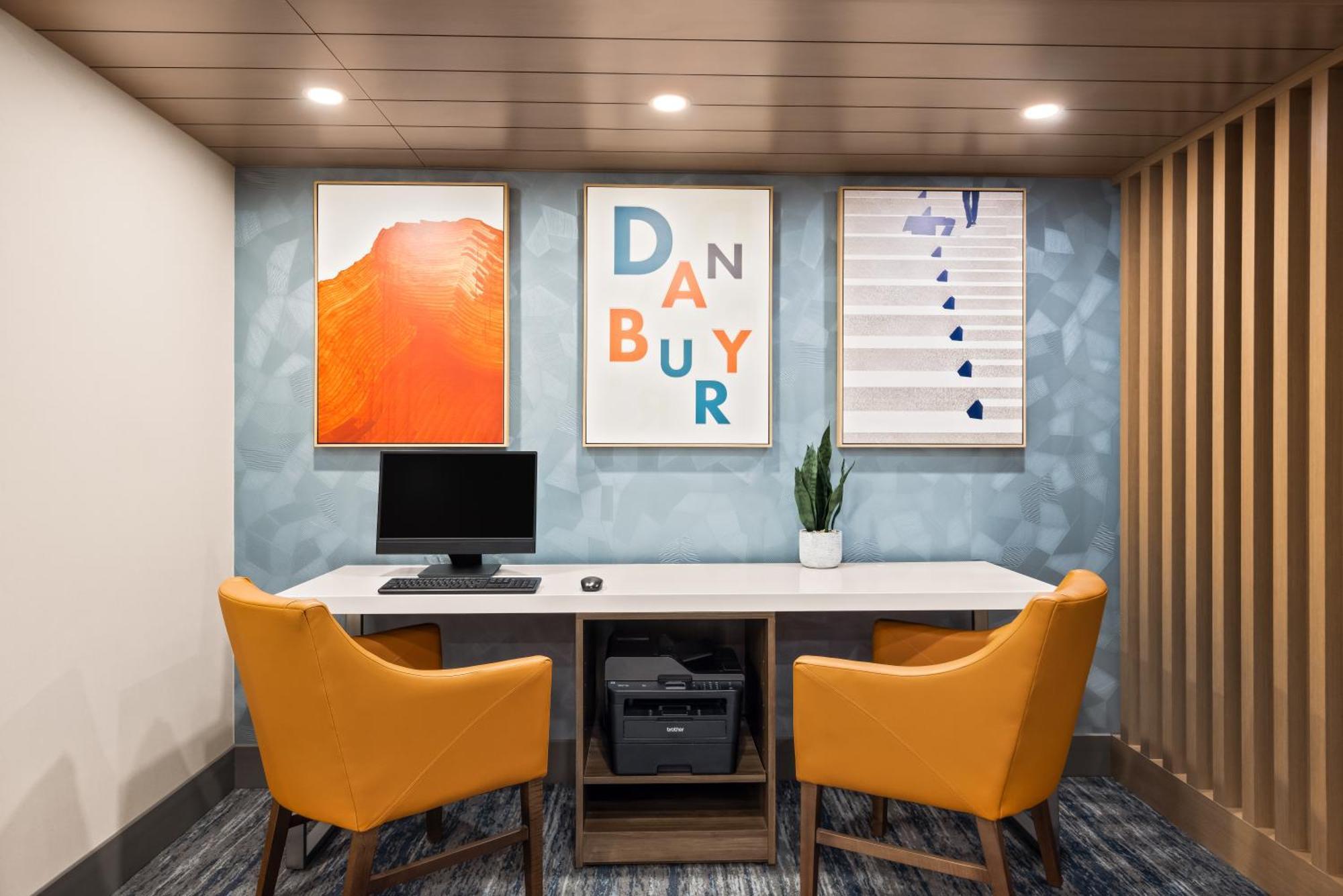 Holiday Inn Express Danbury I-84, An Ihg Hotel Экстерьер фото
