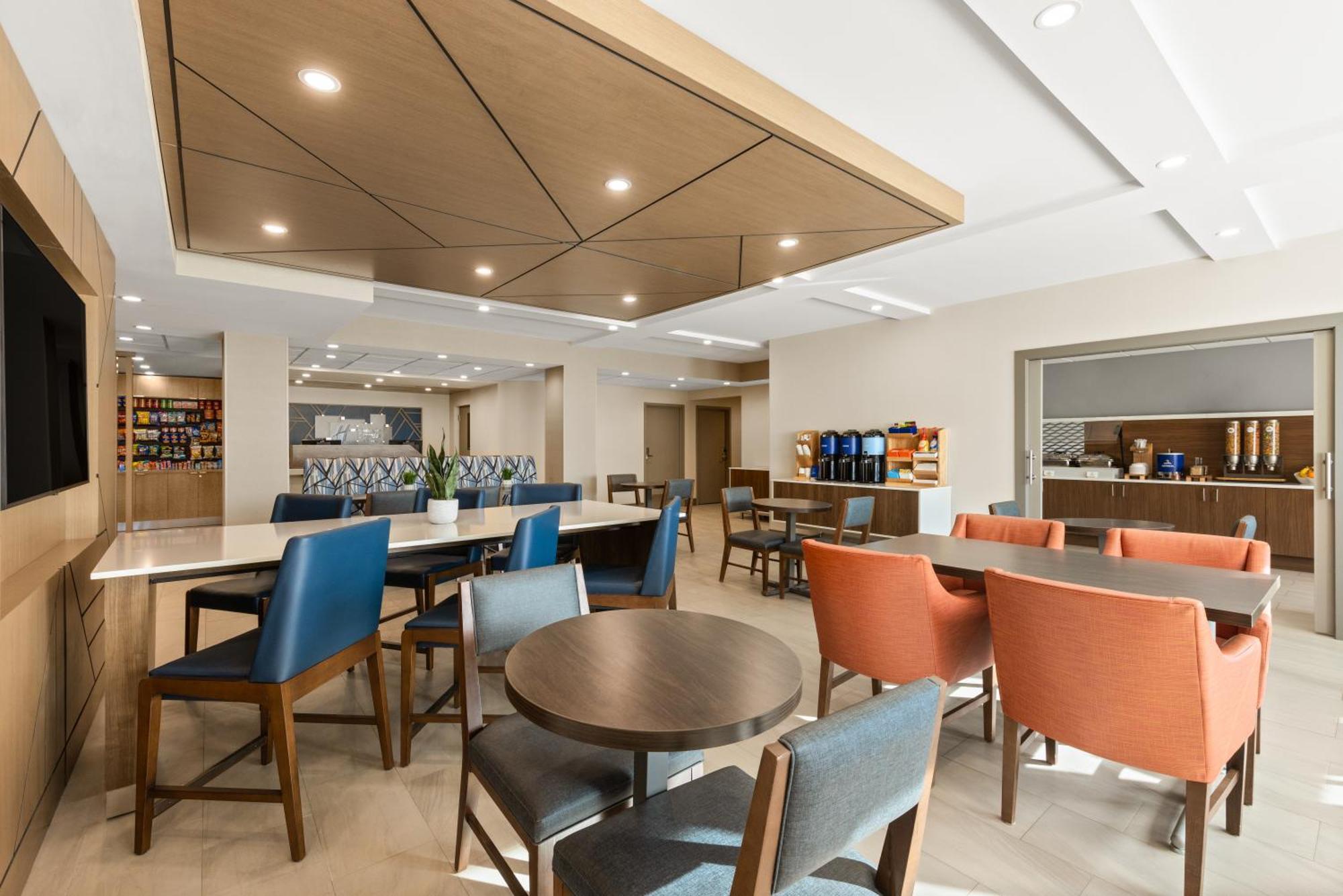 Holiday Inn Express Danbury I-84, An Ihg Hotel Экстерьер фото
