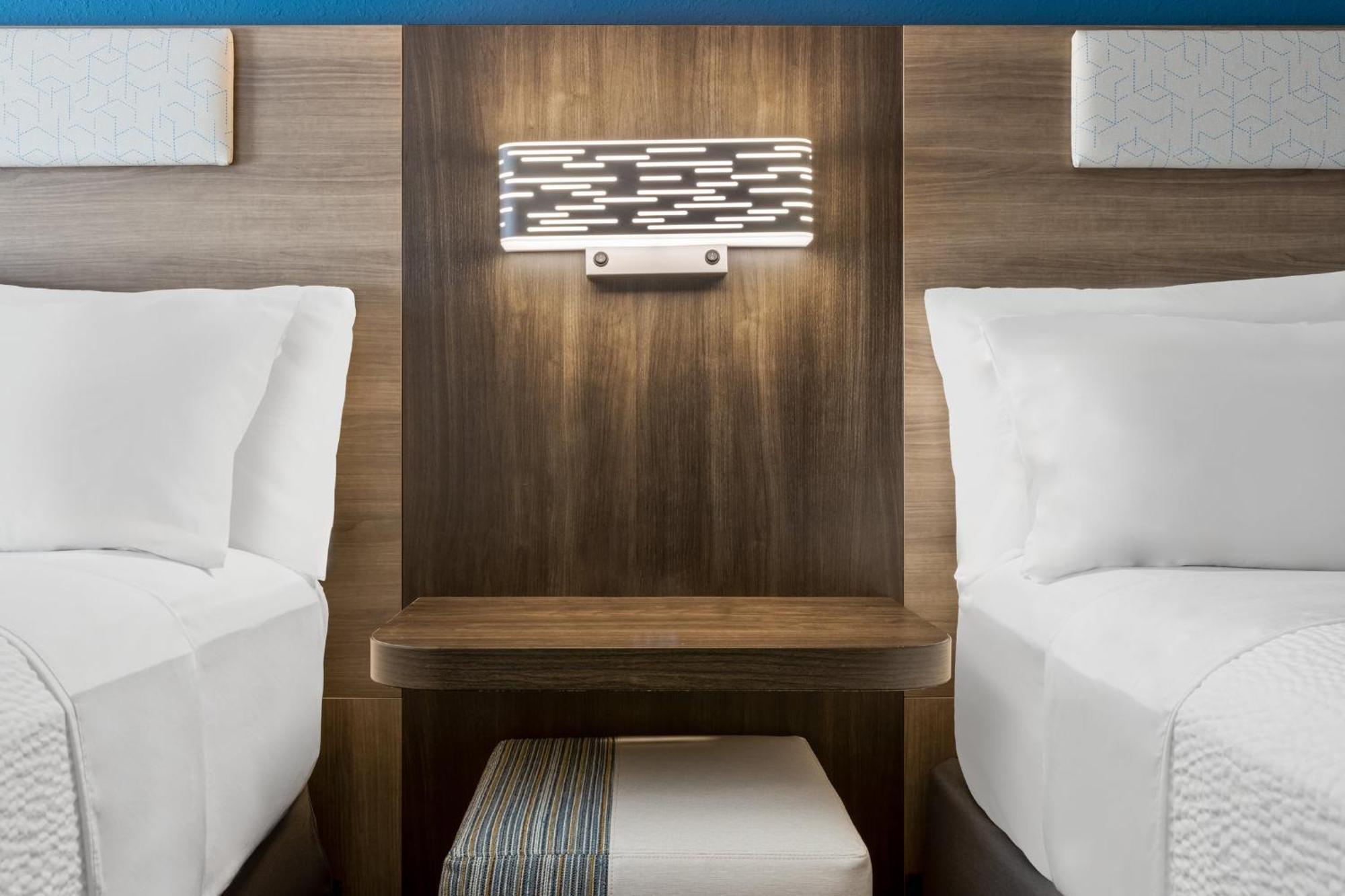 Holiday Inn Express Danbury I-84, An Ihg Hotel Экстерьер фото