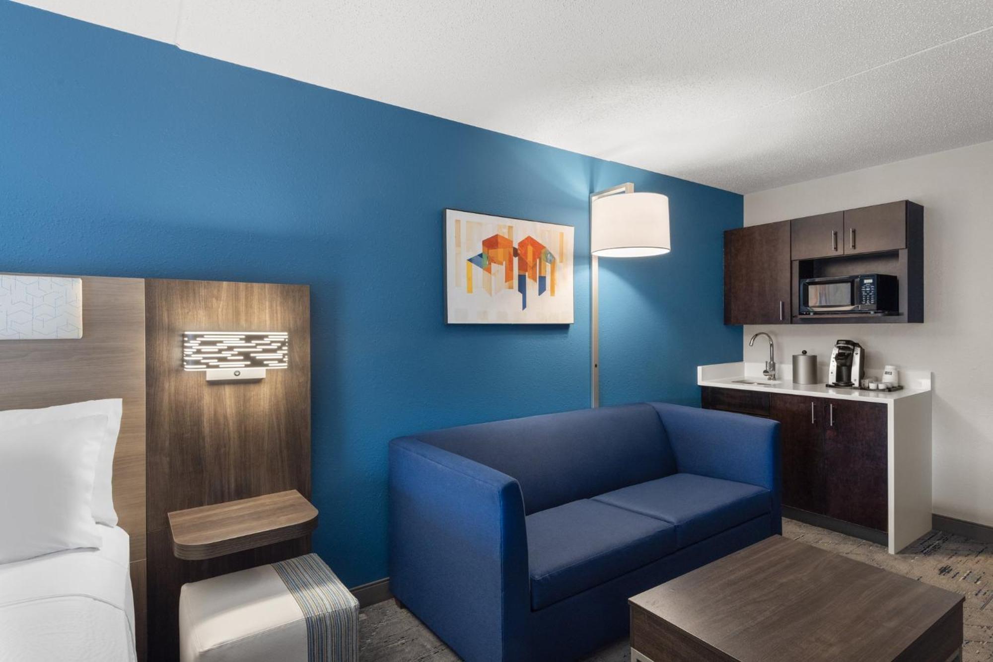 Holiday Inn Express Danbury I-84, An Ihg Hotel Экстерьер фото