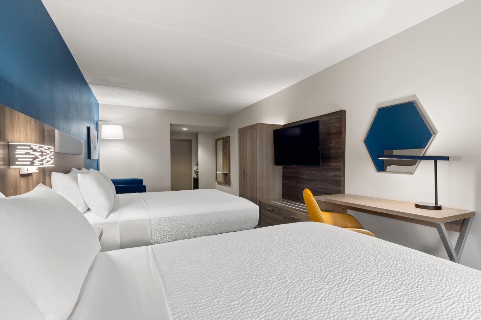 Holiday Inn Express Danbury I-84, An Ihg Hotel Экстерьер фото