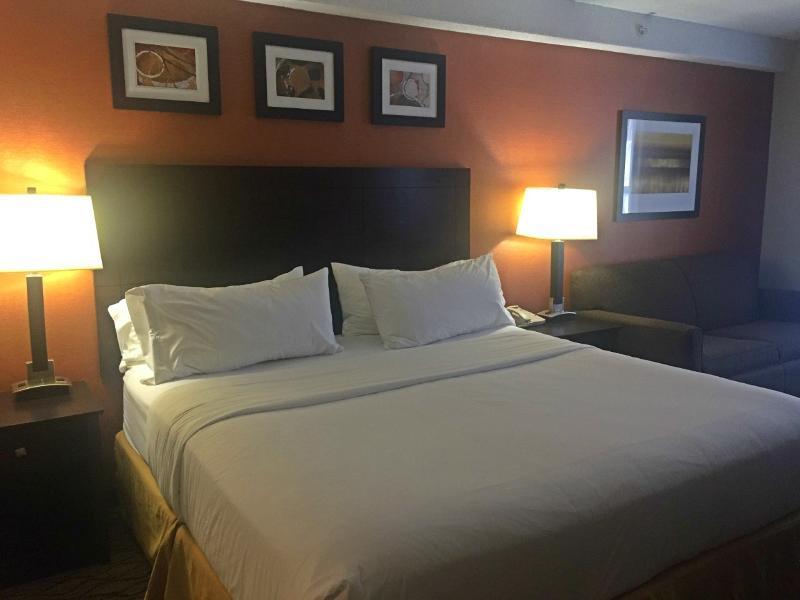 Holiday Inn Express Danbury I-84, An Ihg Hotel Экстерьер фото
