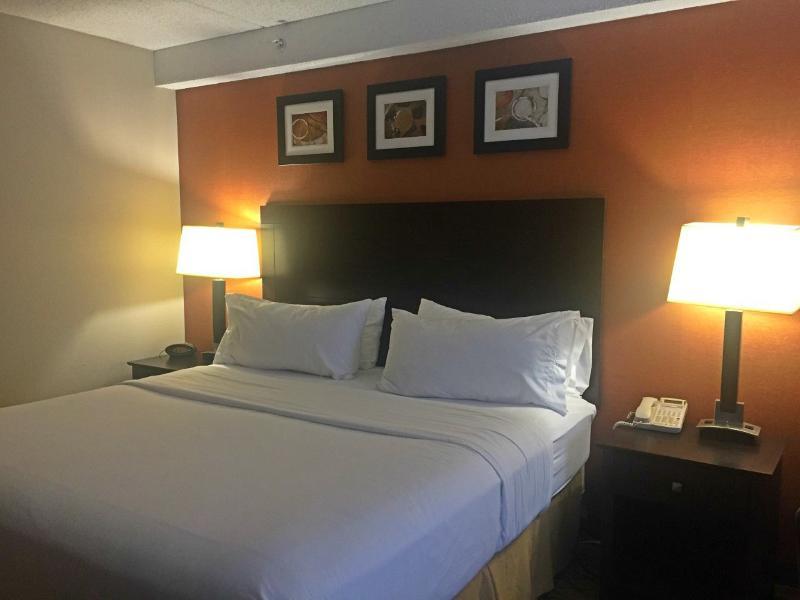 Holiday Inn Express Danbury I-84, An Ihg Hotel Экстерьер фото